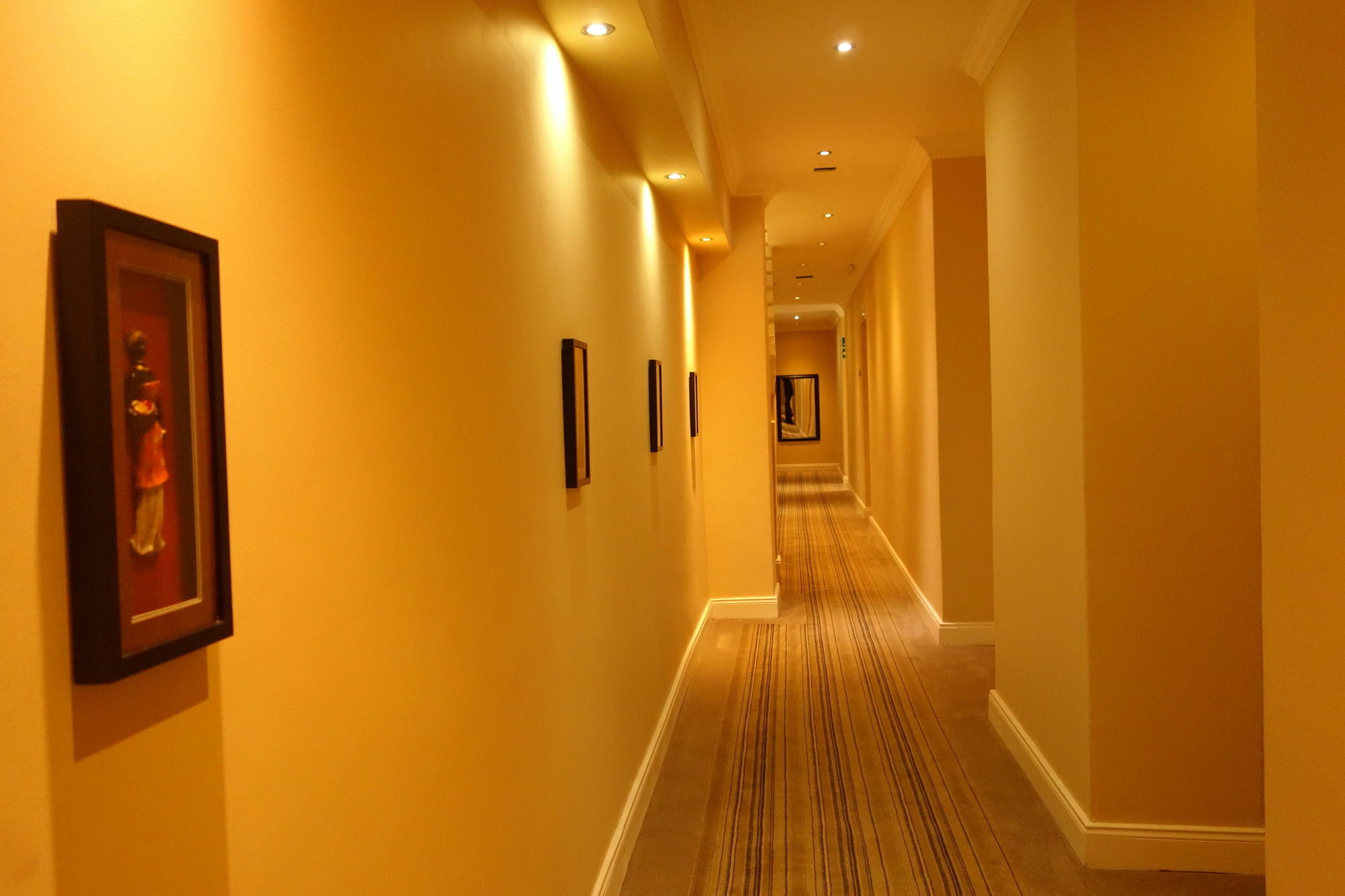 The Destiny Hotel Johannesburg Bagian luar foto